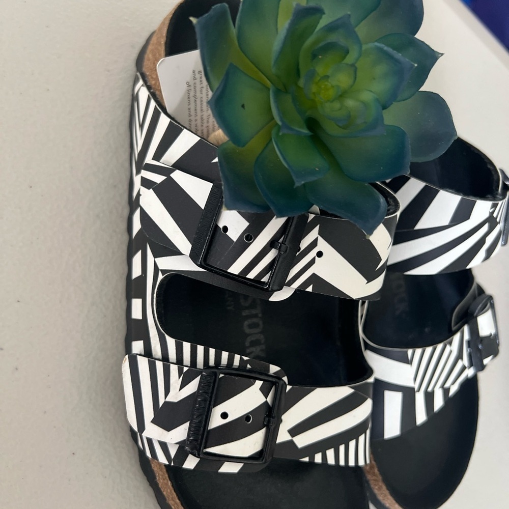 Birkenstock Black and White Zebra Print Sandals Anthropologie Sold Out Sz 6 - Picture 13 of 13
